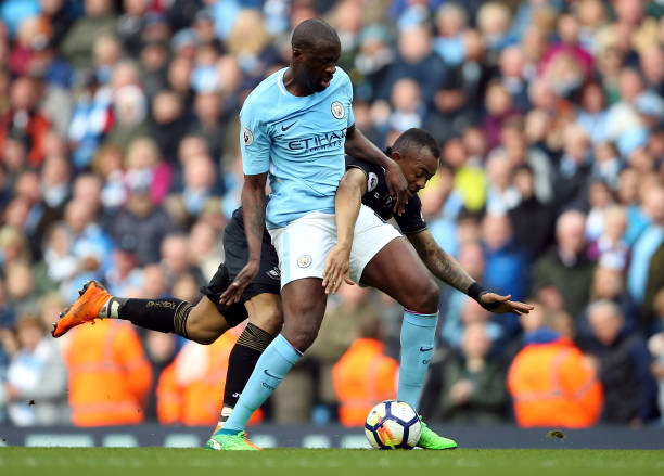 身处低谷 身处低谷