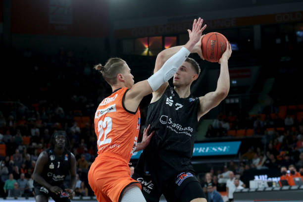 中频繁的急 中频繁的急